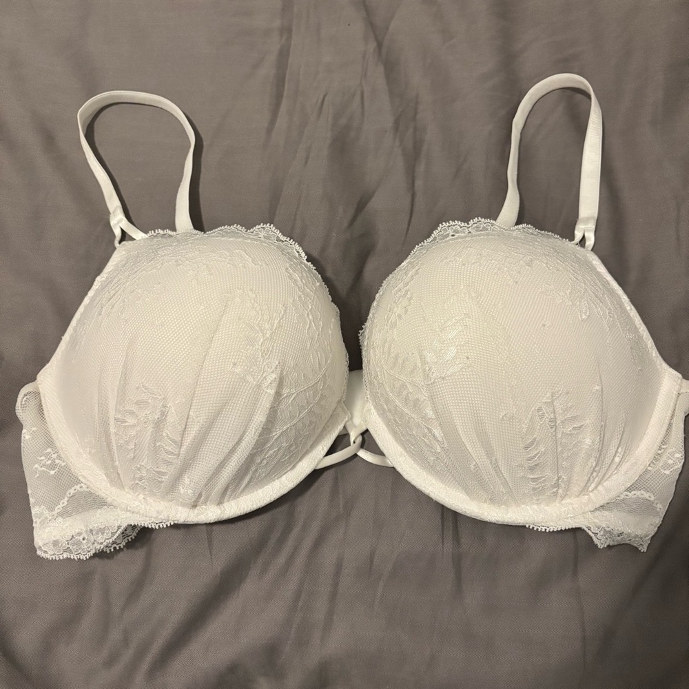 Victoria’s Secret Miraculous Plunge Bra